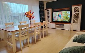 Rhein Ferienwohnung 3-Zimmer Garten Free Parking Netflix Premium Disney Premium